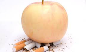 توصیه دو میوه به افراد سیگاری میوه برای سیگاری ها