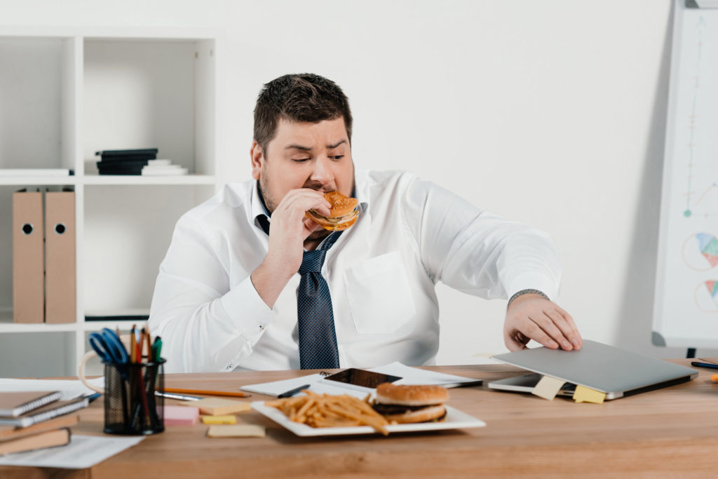 ٨ عامل مهم در ایجاد چاقی تغذیه